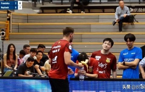 顶流!樊振东德甲球衣供不应求,商店老板笑了:我们生产不了这么多!