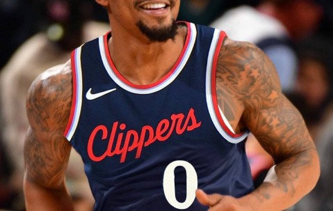 比尔新赛季身披0号球衣 此前将3号让给保罗