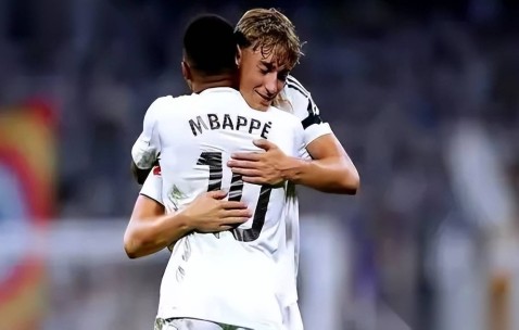 随着皇马3-0，黄潜艇5-0，西甲最新积分榜：巴萨第2，马竞第13