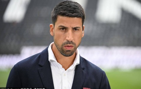 博尼法斯的逆袭：从米兰失利到不莱梅新生，德甲联赛的魅力无可抵挡！