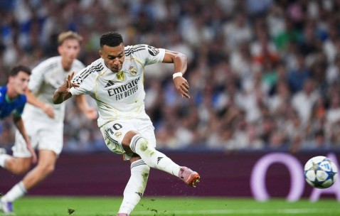 欧冠狂热夜！姆巴佩5战狂轰6球领跑射手榜！皇马2-1击败法甲劲旅马赛