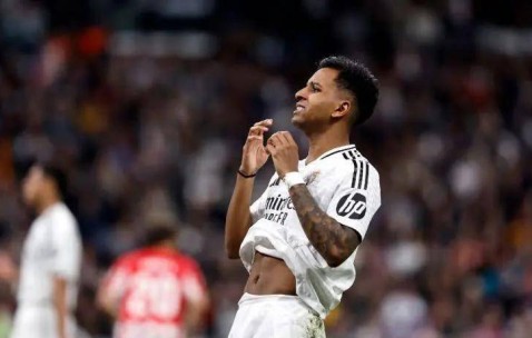 29万周薪+1亿欧元，曼城皇马深夜谈判破裂，罗德里戈父亲紧急飞伦敦