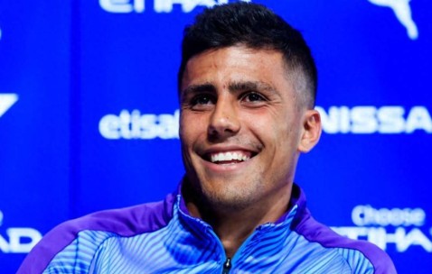 续约未决！金球动向牵动欧足坛，曼城皇马暗战升级