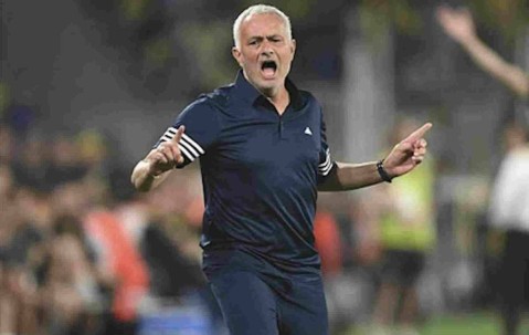 伊斯坦布尔之夜：穆里尼奥用一声“我们来了”把本菲卡逼进死角