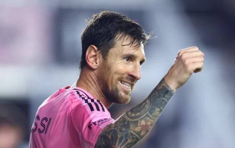 梅西38岁再创辉煌：头球破门 美职联30球全场欢呼