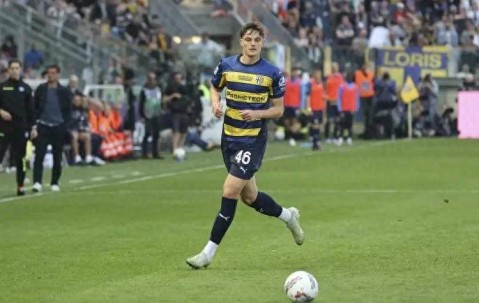 18岁1米96！利物浦盯上意甲新范戴克，转会谈判已进入关键阶段