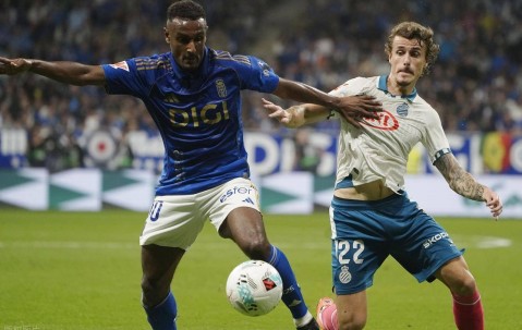 2-0，西班牙人完胜升班马，终结4轮不胜，一夜逼近西甲前三