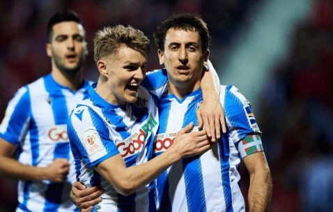 西甲保级生死战！皇家社会主场脱垫底，巴列卡诺客场保席位