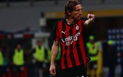 从1-0到2-2！意甲领头羊绝平！米兰7轮不败，无欧战单线盼夺冠