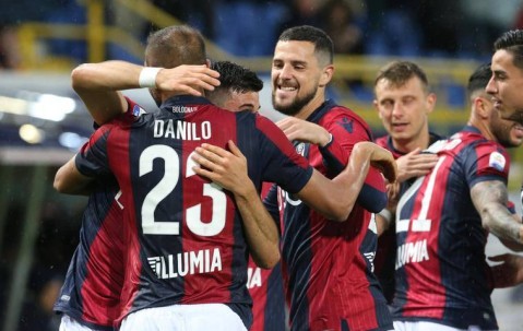 意甲焦点战！AC米兰主场迎战佛罗伦萨，卫冕冠军能否止颓？