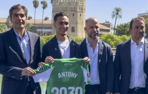 曼联有50%二转！世体：安东尼初始解约金5000万欧，最高6000万欧