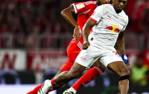 凯恩14分钟戴帽+ 13季德甲揭幕战不败：拜仁6-0莱比锡展现统治力！