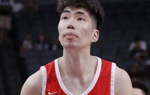 余嘉豪首秀获7分8篮板，直播：西甲西乙差距不大强度足