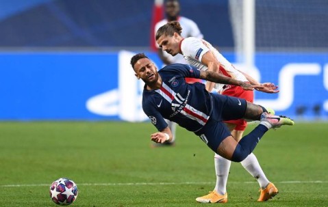 巴黎圣日耳曼主场迎战尼斯，凭借出色进攻和稳固防守，争夺法甲榜首，尼斯中游乏力，或成爆冷。