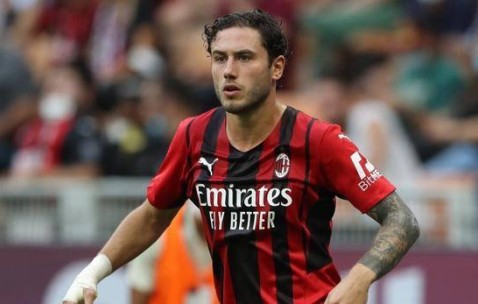 意甲最新动向：米兰主力中卫转会3800万，国米心仪球员被挖角