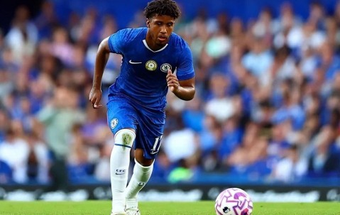 切尔西中场拒绝诱人薪资，为世界杯梦想留队，与多人竞争主力位置