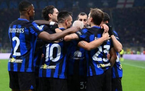 意甲：卡利亚里 VS 佛罗伦萨